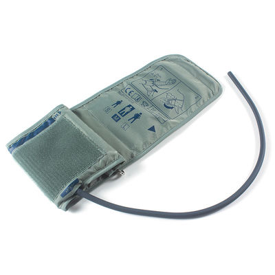 กล่อง Sphygmomanometer จิ้ม NIBP จิ้ม ผู้ใหญ่กล่อง Sphygmomanometer ท่อเดียว 22-32cm