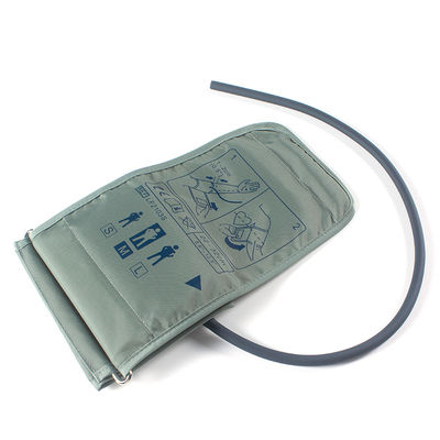 กล่อง Sphygmomanometer จิ้ม NIBP จิ้ม ผู้ใหญ่กล่อง Sphygmomanometer ท่อเดียว 22-32cm