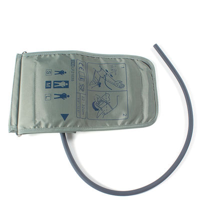 กล่อง Sphygmomanometer จิ้ม NIBP จิ้ม ผู้ใหญ่กล่อง Sphygmomanometer ท่อเดียว 22-32cm